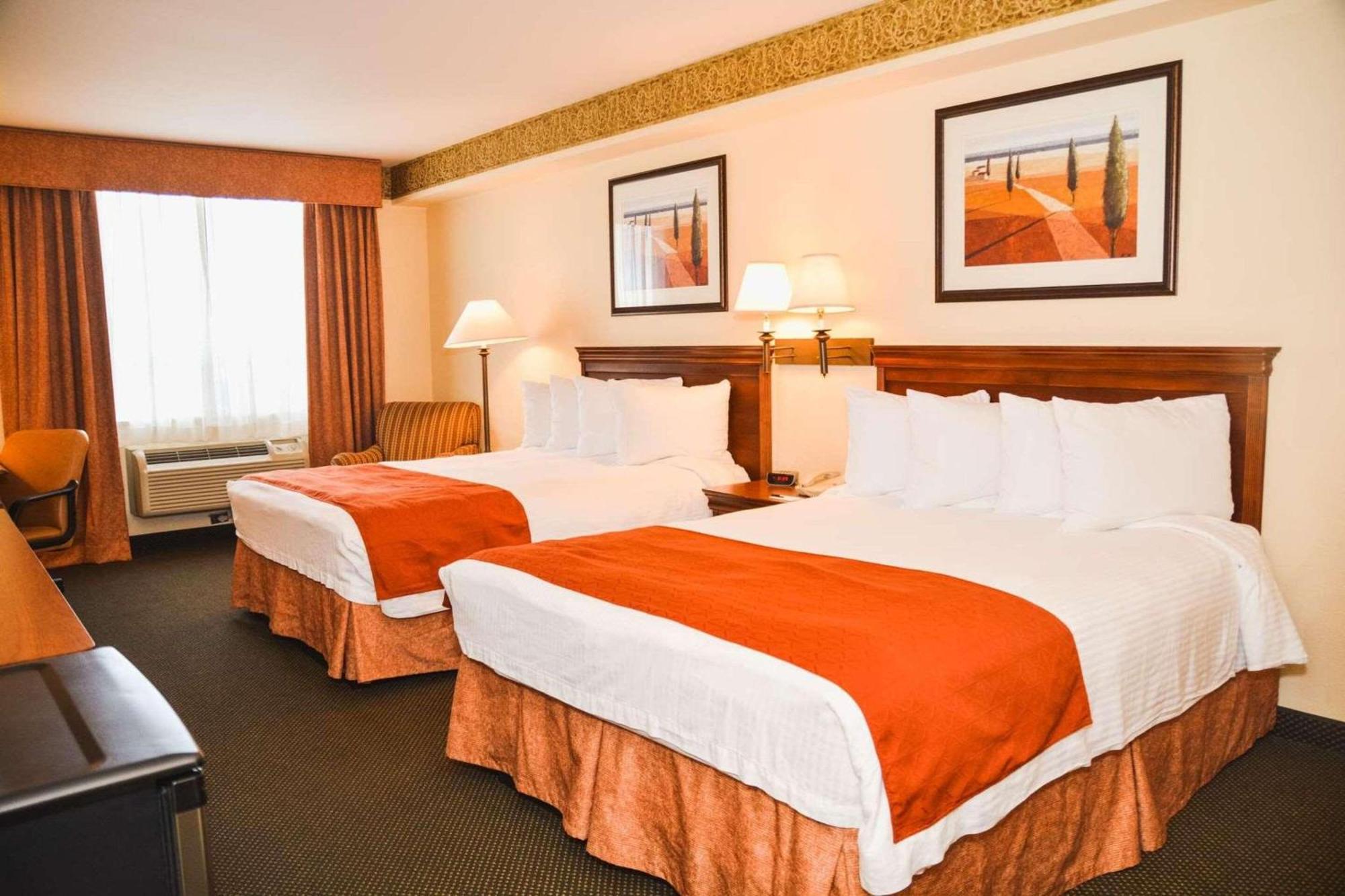 Country Inn & Suites By Radisson, London South, On Екстериор снимка