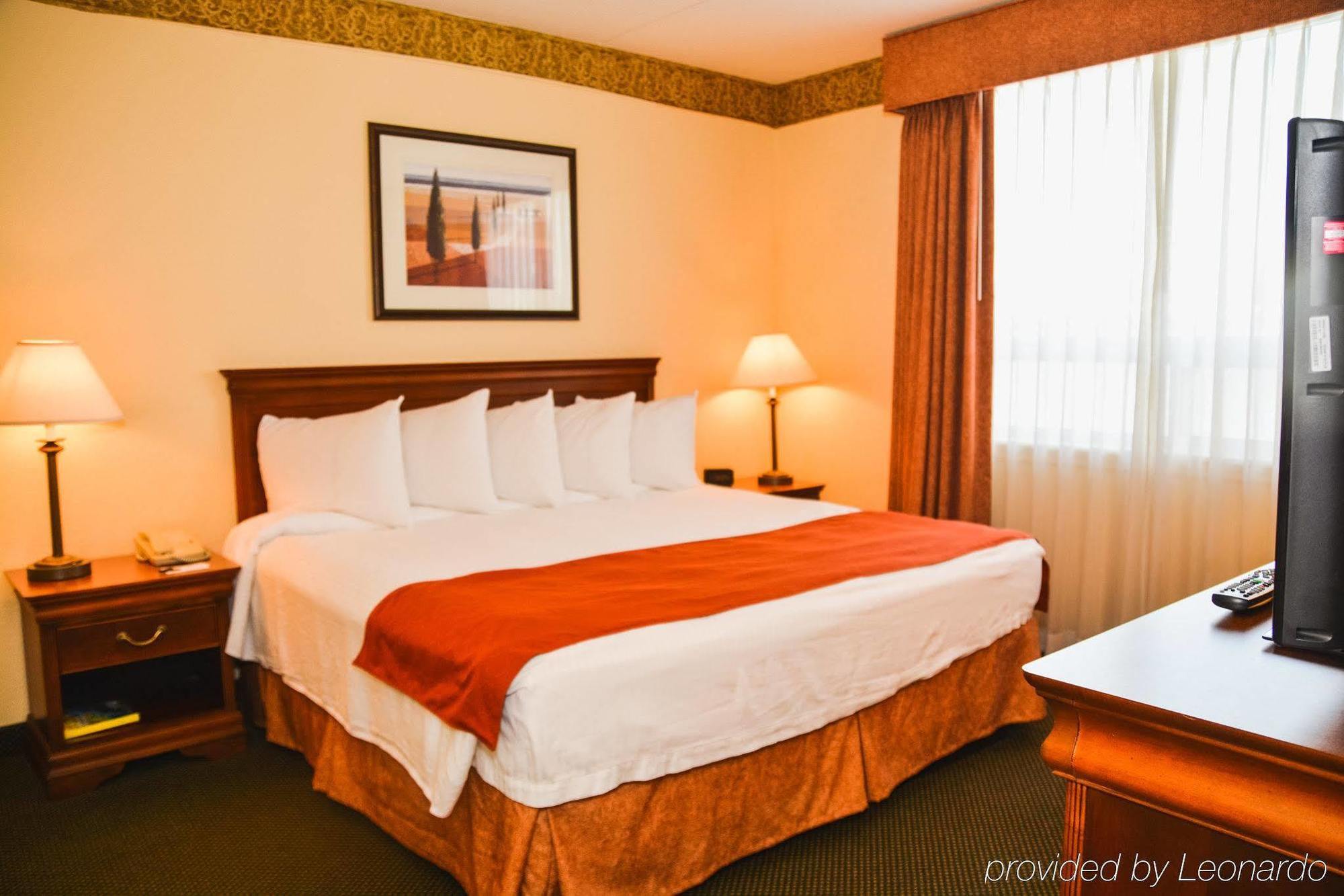 Country Inn & Suites By Radisson, London South, On Екстериор снимка