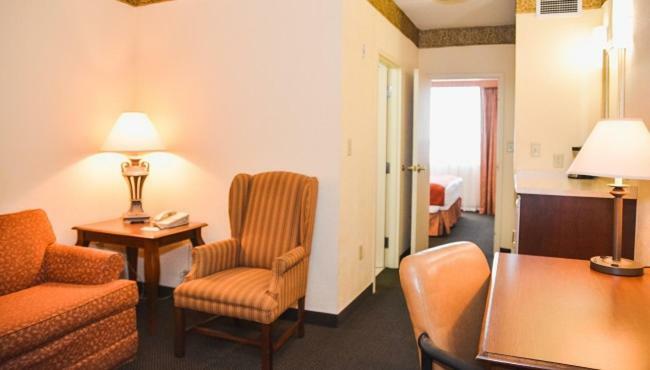 Country Inn & Suites By Radisson, London South, On Екстериор снимка